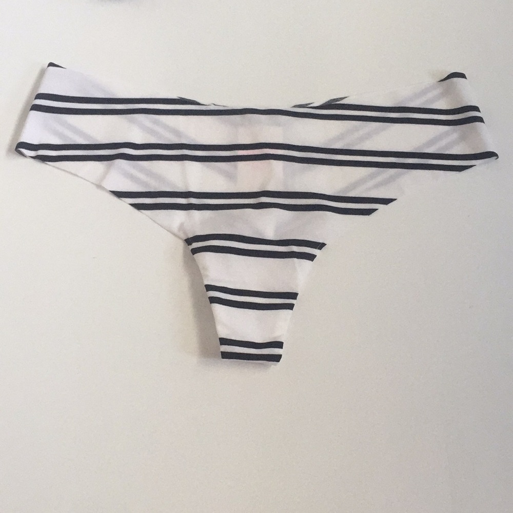 💜5/$25💜 Victoria’s Secret pantie